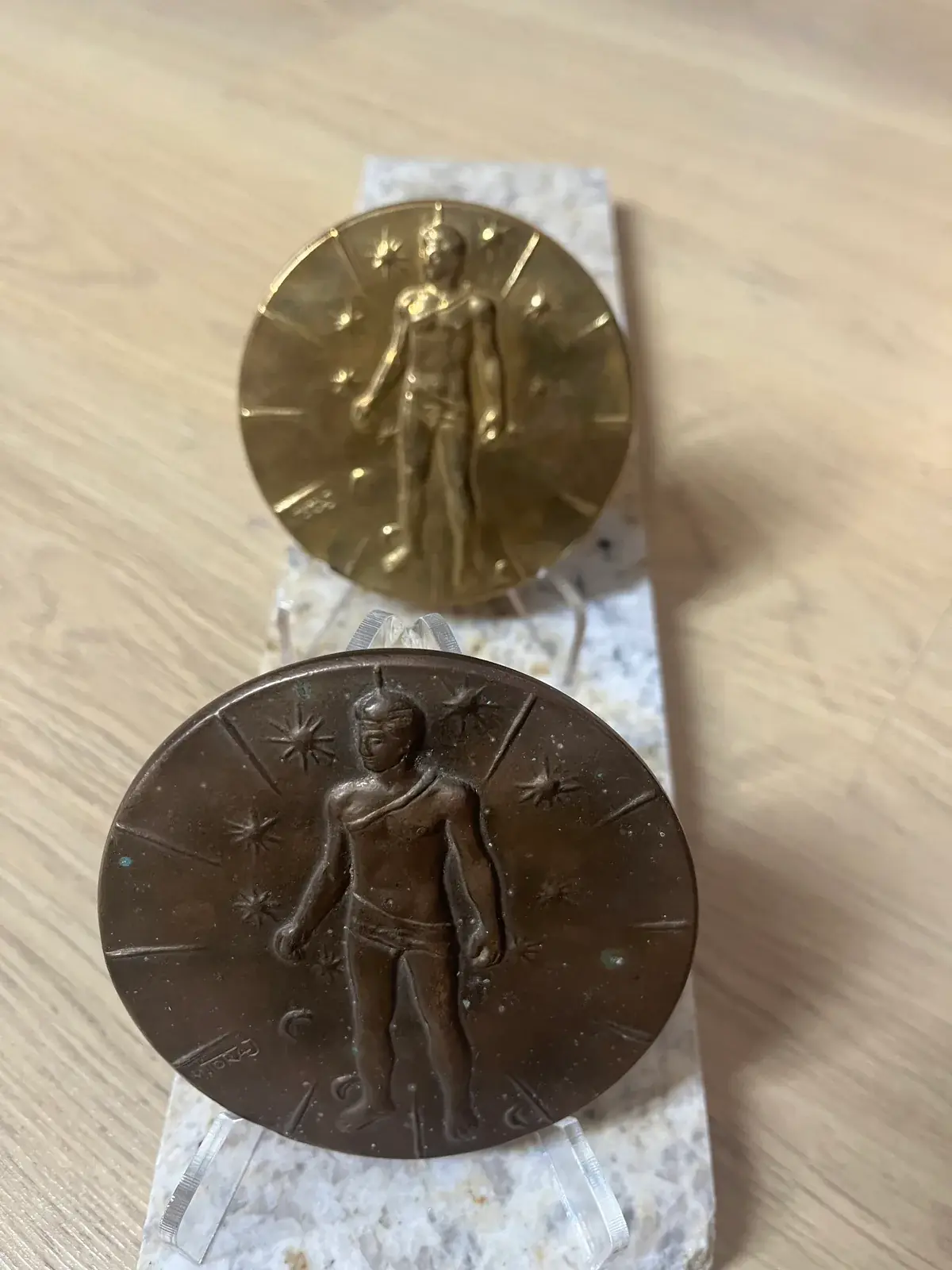 Mitoraj Articulations — both medals, reverse side