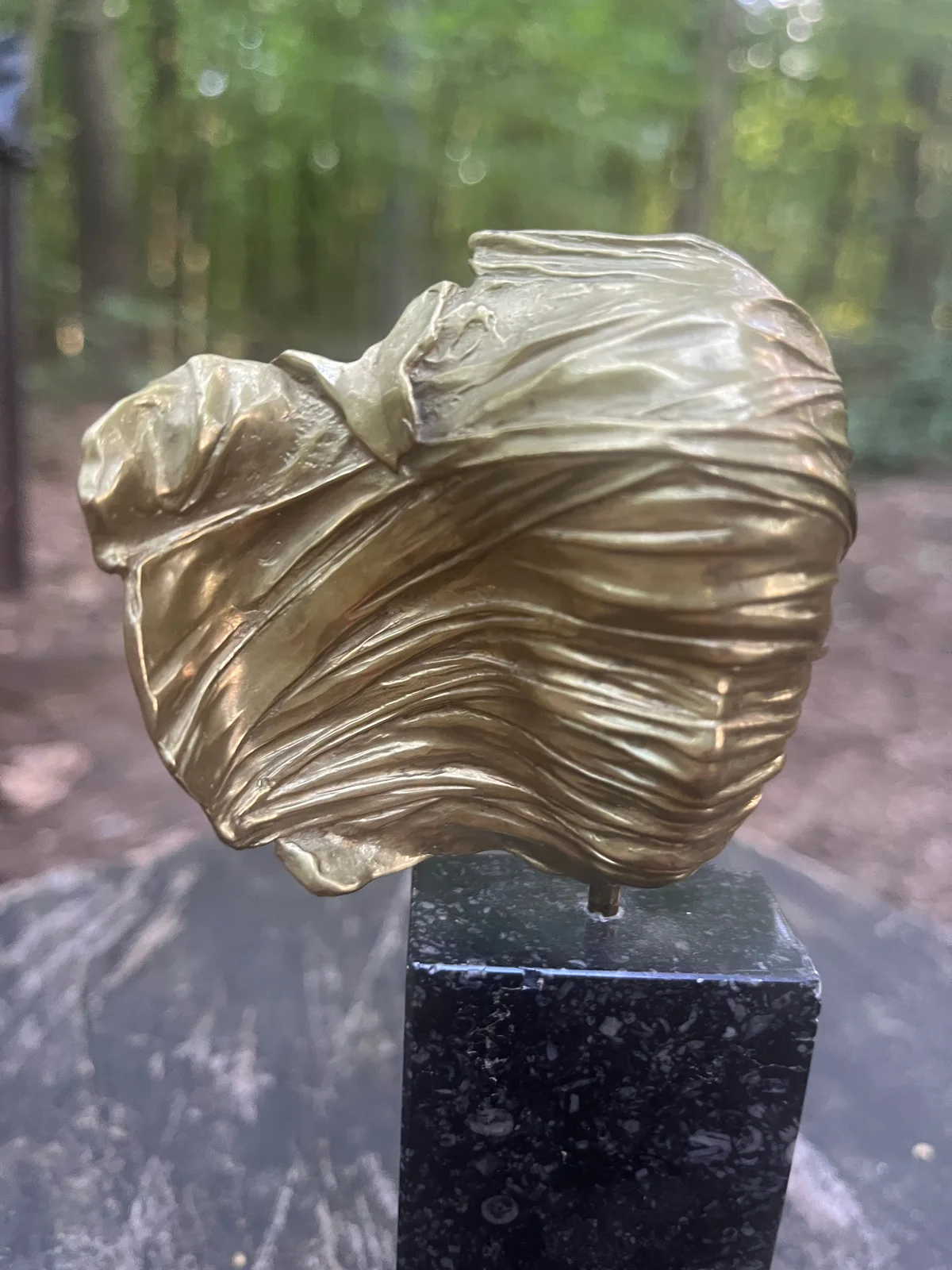 Visage Voilé — Mitoraj, alternate angle in outdoor natural light